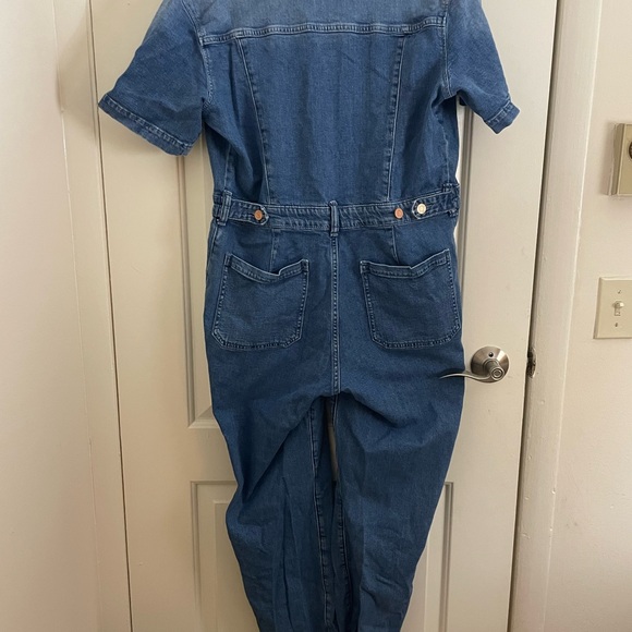 GAP Denim Jumpsuit Short Sleeve Button Front Utility One Piece - Picture 3 of 5